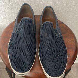 Men’s 11 Aldo’s loafers Navy in color and trimmed with white around the sole